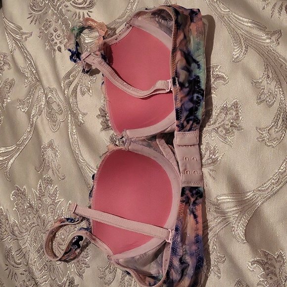 Victoria's Secret PINK Bra - Picture 5 of 9